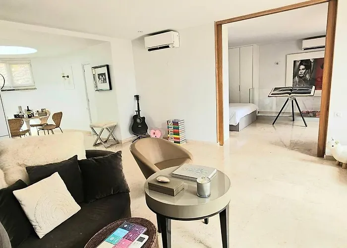 Willa Reve D'or Cannes